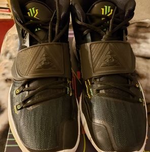 Nike Kyrie 6 "Shutter Shades"